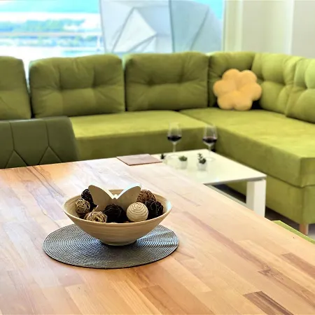 M - Your Business & In Шибеник