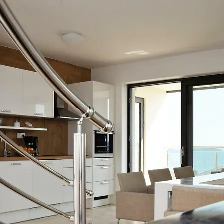 Apartment M - Your Business & In