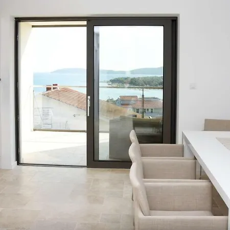 M - Your Business & In Апартаменты *