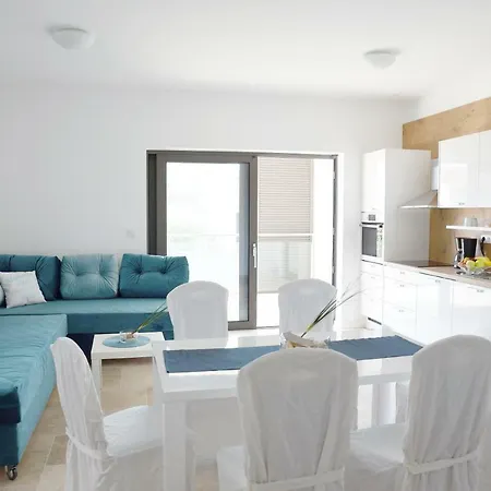 M - Your Business & In Apartment Šibenik