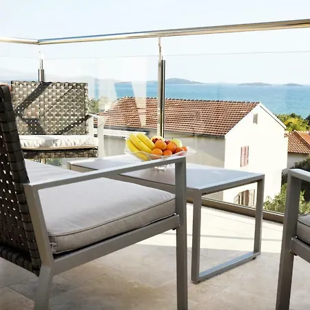 M - Your Business & In Шибеник