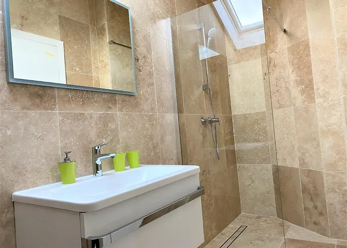 M - Your Business & In Šibenik