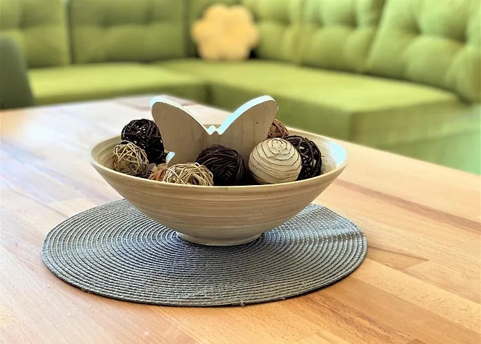 M - Your Business & In Apartmán *