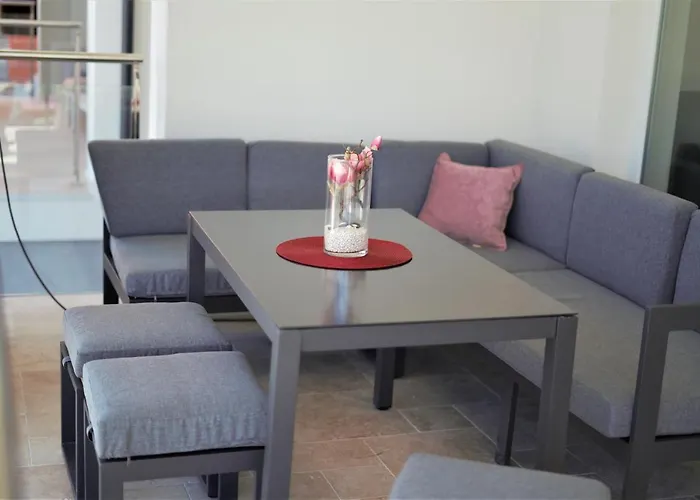 M - Your Business & In Šibenik