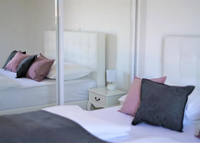 M - Your Business&holiday In *